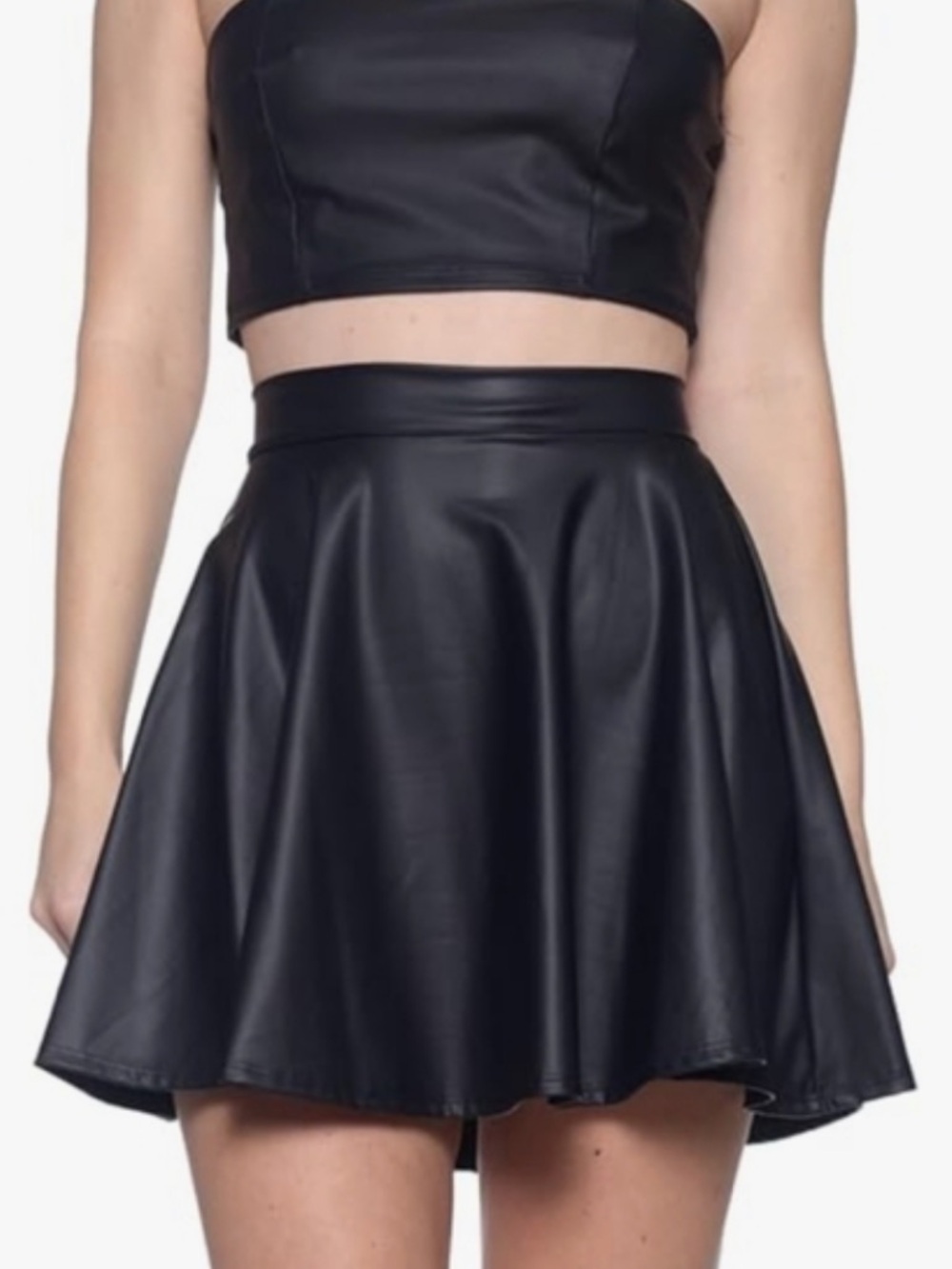 NWOT Cemi Ceri 2XL Black Faux Leather Mini Skirt with Gold Zipper